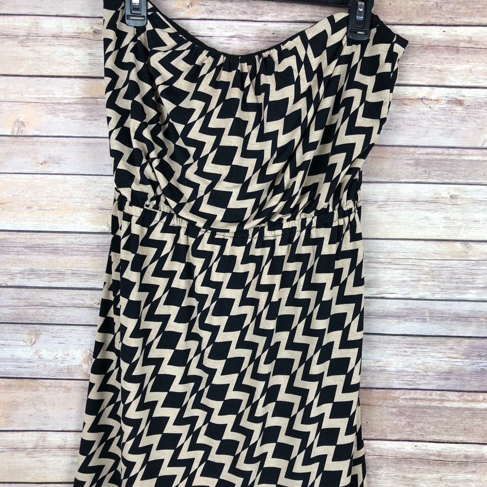 Chevron strapless dress